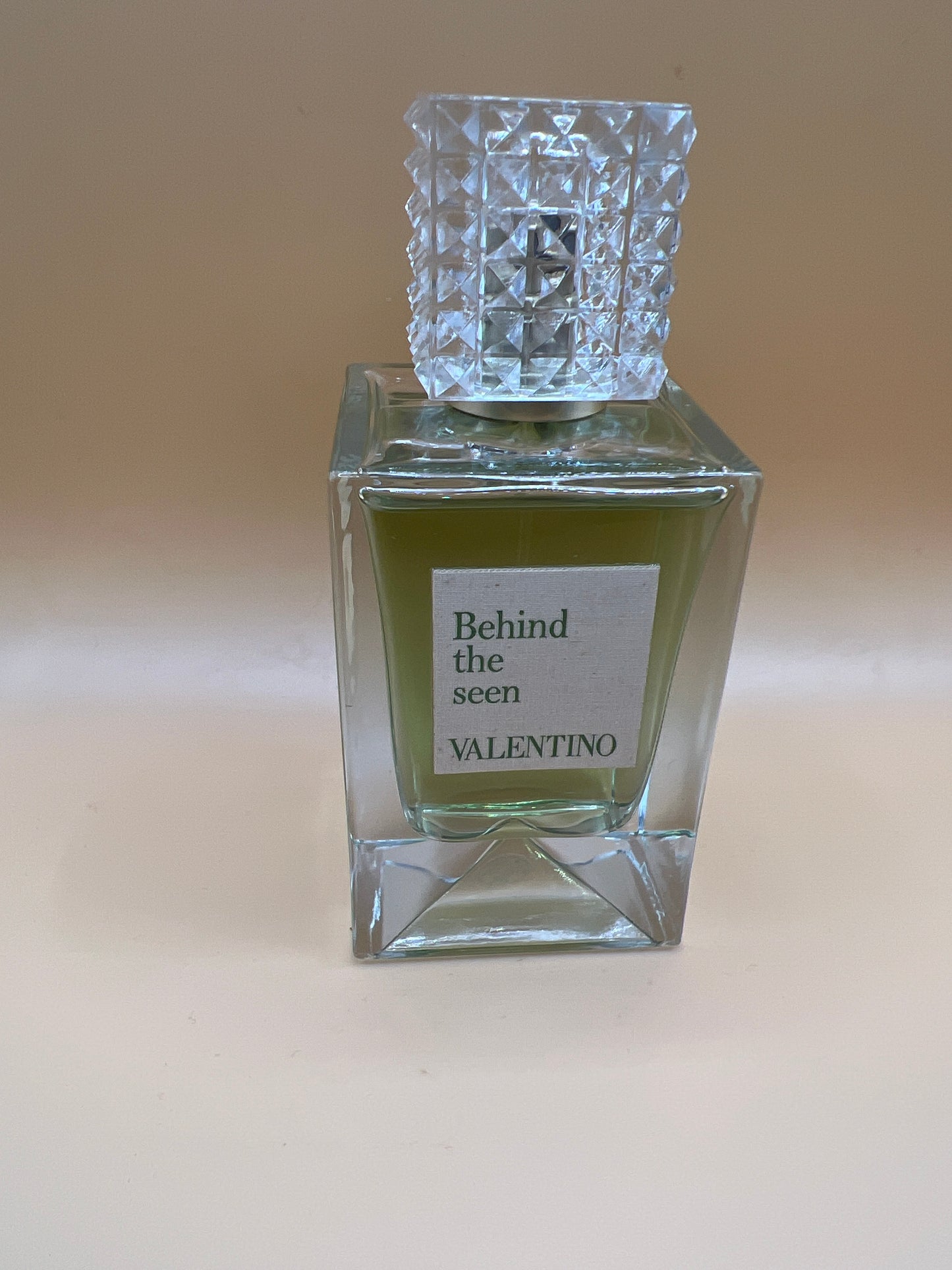 Valentino - Behind The Seen