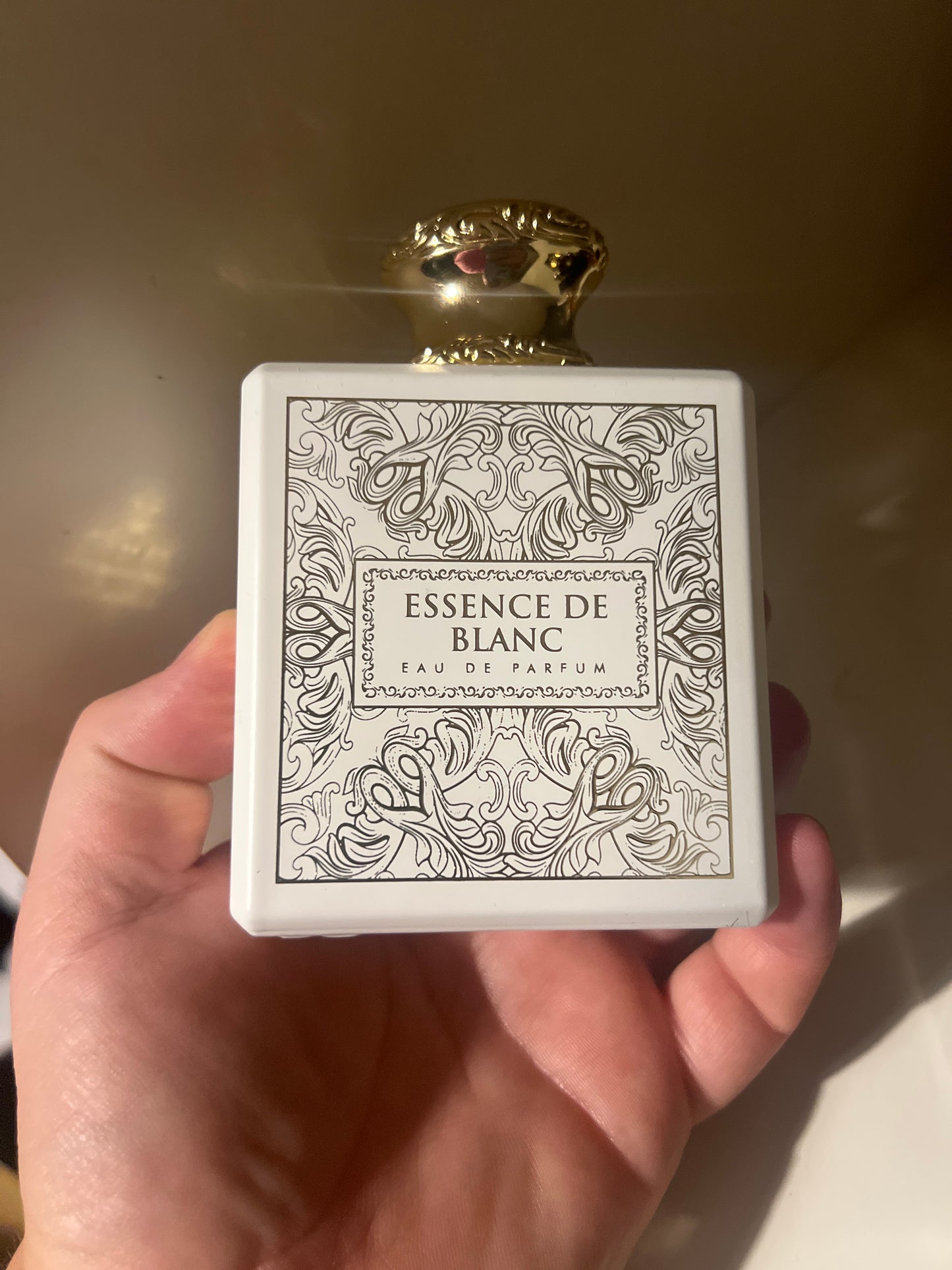 Fragrance World Essance De Blanc 2ml sample